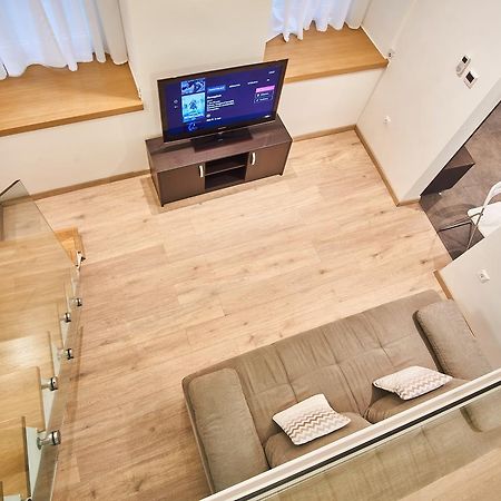 V27 Apartment | Hostaid Budapest Bagian luar foto