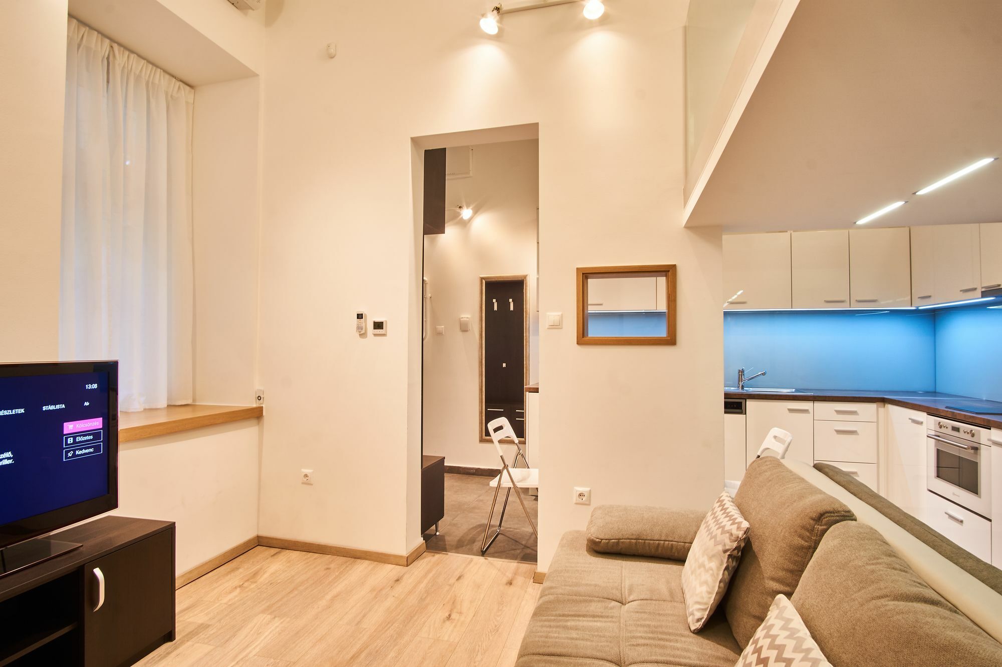 V27 Apartment | Hostaid Budapest Bagian luar foto