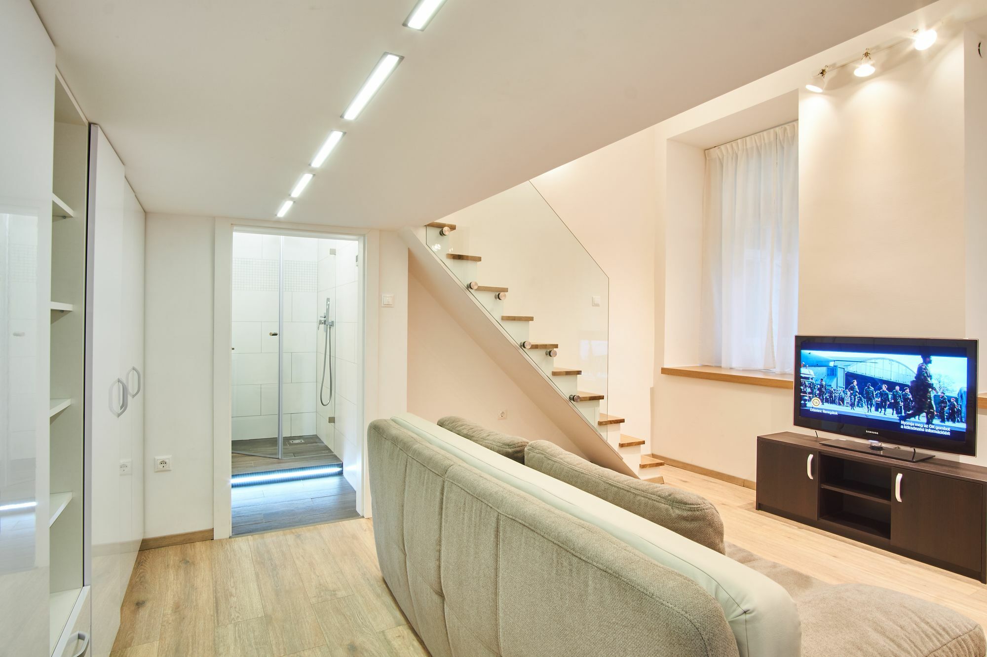 V27 Apartment | Hostaid Budapest Bagian luar foto